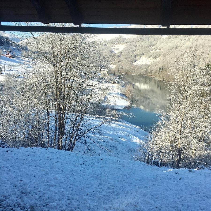 Cabana Baraj Apuseni Mountains Mihoesti Exteriör bild